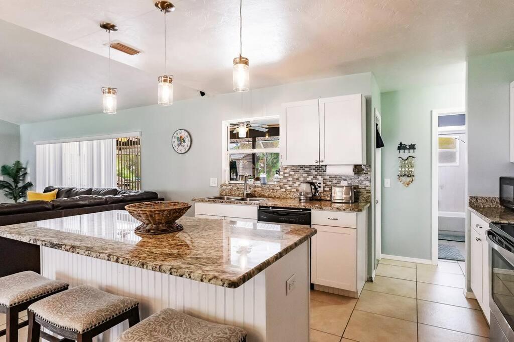 Sunny Oasis Getaway -Heated Pool-Mini Golf-Near Beach Nokomis Exterior foto